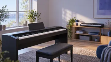 Illustrasjon av et digitalpiano og et mindre keyboard i samme musikkrom.