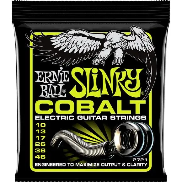 Svart og gul pakke med Ernie Ball Cobalt Regular Slinky 2721 elgitarstrenger merket 10-46